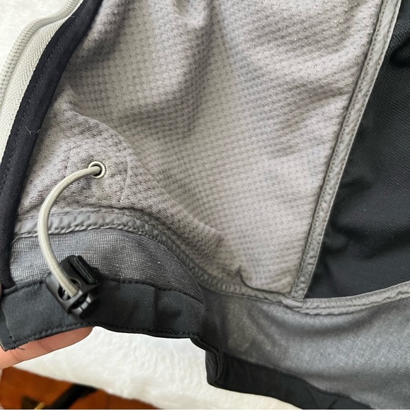 Marmot Women’s Gore Windstopper Softshell Jacket Black Size M Hooded - Picture 12 of 17